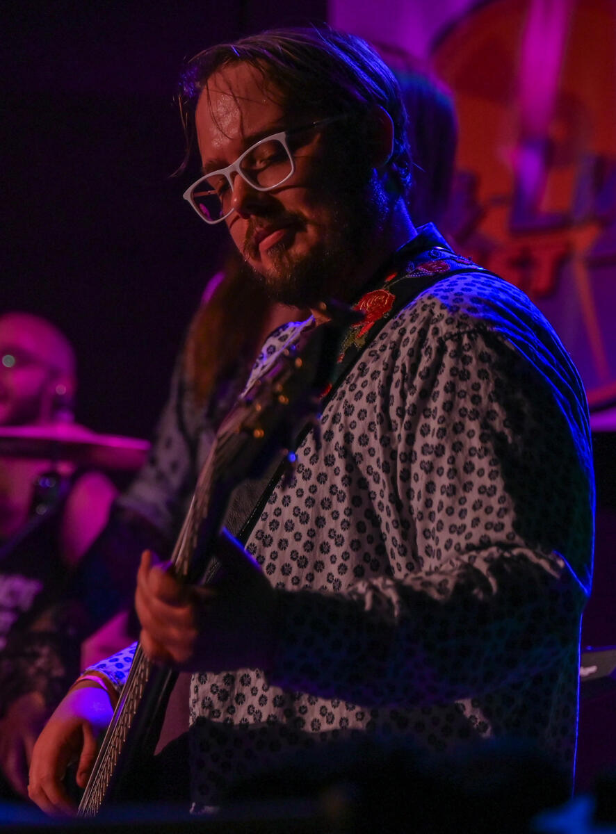 Feel the low end Feel the low end